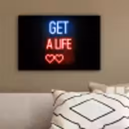 Gaming - Tekst - Get a life - Neon - Zwart canvas 2cm klein -sfeer3