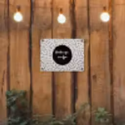 Buiten zijn is zo fijn - Quotes - Buiten - Tekst tuinposter los doek klein -sfeer1