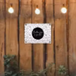 Buiten zijn is zo fijn - Tekst - Tuin - Quotes tuinposter los doek klein -sfeer1