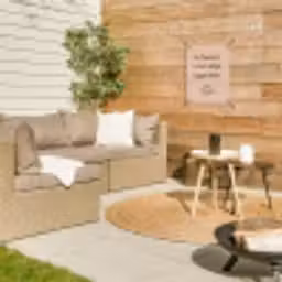 Tuin - Roze - Quote - Zon tuinposter los doek klein -sfeer4