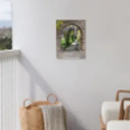 Oude deuren naar een tuinpad tuinposter los doek klein -sfeer8