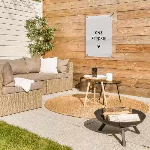 onsstekkie-beige tuinposter los doek klein -sfeer4