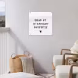 Spreuken - Quotes - Geluk zit in een klein rompertje tuinposter los doek klein -sfeer8