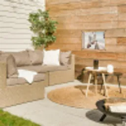 Terras - Stoelen - Strand - Beige tuinposter los doek klein -sfeer4