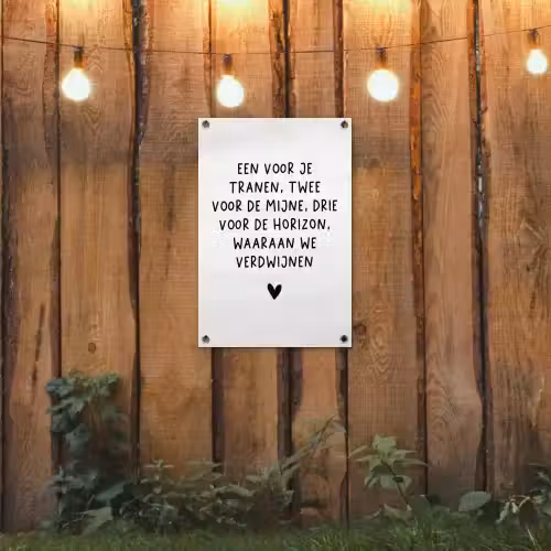 De horizon waaraan we verdwijnen - Quotes - Spreuken - Bløf tuinposter los doek klein -sfeer1