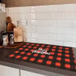 Geruit - Rood - Tekst - Christmas Inductie beschermer vinyl 3mm klein -sfeer3