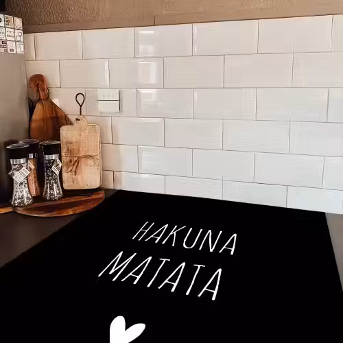Spreuken - Hakuna matata - Quotes Inductie beschermer vinyl 3mm middel -sfeer3