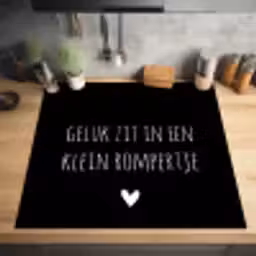 Spreuken - Quotes - Geluk zit in een klein rompertje Inductie beschermer vinyl 3mm middel -sfeer5