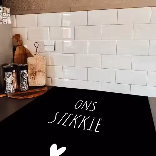 Quotes - Stekkie - Ons stekkie Inductie beschermer vinyl 3mm middel -sfeer3