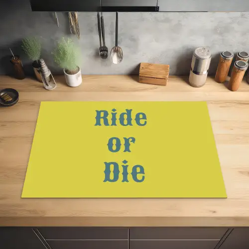 Ride or die - Geel - Blauw Inductie beschermer vinyl 3mm klein -sfeer5