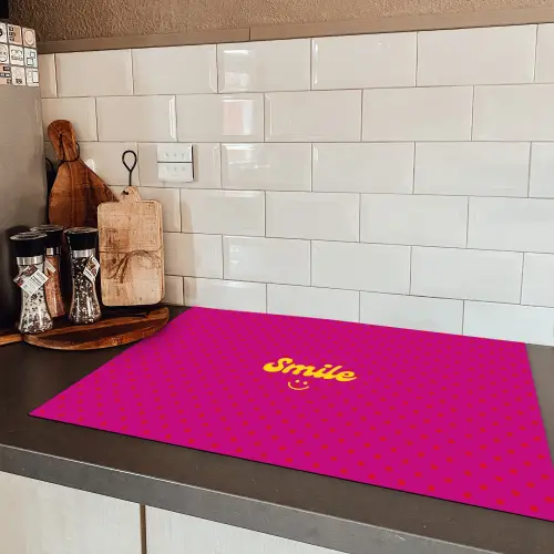 Smile - Stippen - Roze Inductie beschermer vinyl 3mm klein -sfeer3