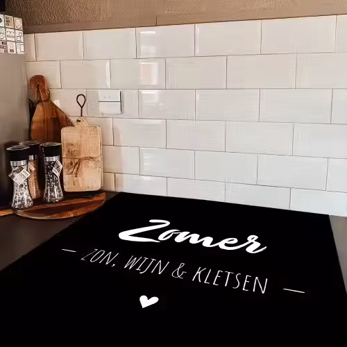 Zomer, zon, wijn & kletsen - Tekst - Zomer - Wijn - Quotes Inductie beschermer vinyl 3mm middel -sfeer3