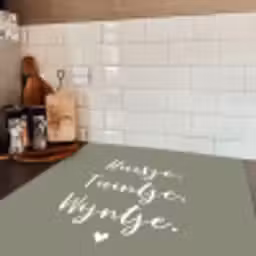 Tekst - Huisje, tuintje, wijntje - Thuis - Quotes - Wijn Inductie beschermer vinyl 3mm middel -sfeer3