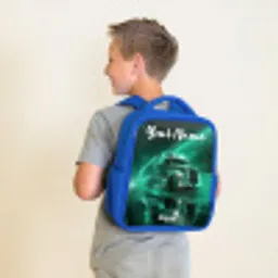 Vrachtwagen - Stad - Groen - Neon Kinderrugzak - Blauw middel -sfeer2