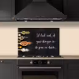 Ik gooi dingen in de pan en duim - Keuken - Quotes - Spreuken - Humor keuken achterwand spatscherm klein -sfeer1