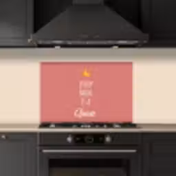Spreuken - Every mom is a queen - Quotes - Mama keuken achterwand spatscherm klein -sfeer1