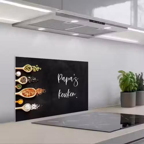 Quotes - Spreuken - Keuken - Papa's keuken - Papa keuken achterwand spatscherm klein -3d_schuin