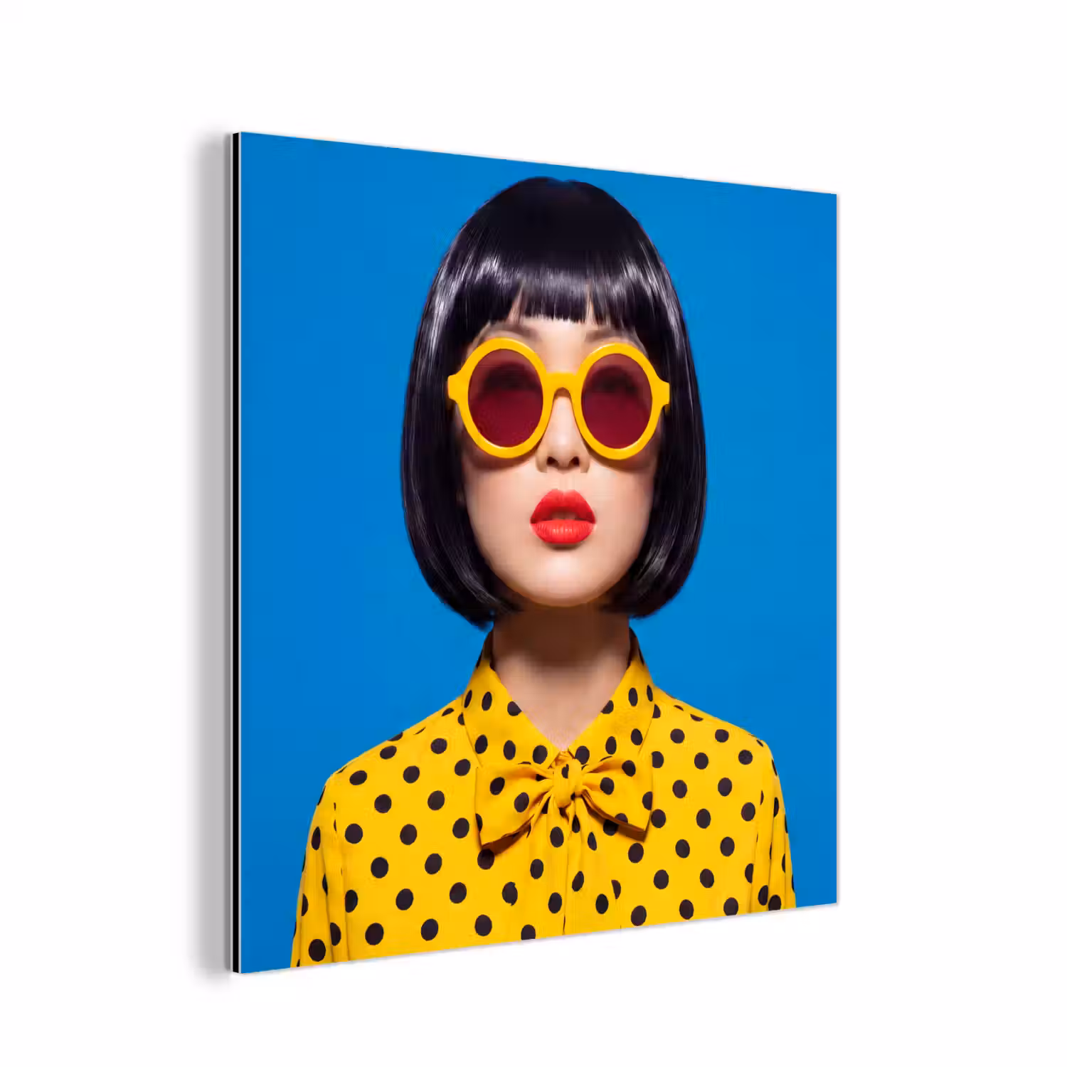 Vrouw - Zonnebril - Pop Art - Portret - Geel aluminium wit klein -3d