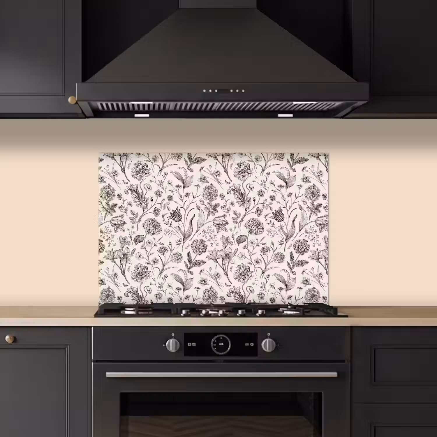 Classic - Black - White - Floral keuken achterwand spatscherm klein 900 -sfeer1