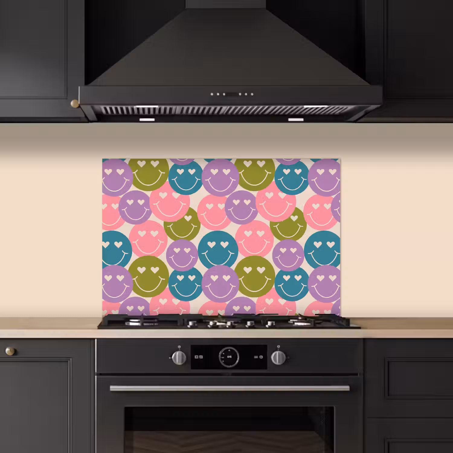 Patroon - Smiley - Kleurrijk - Hartjes keuken achterwand spatscherm klein 900 -sfeer1