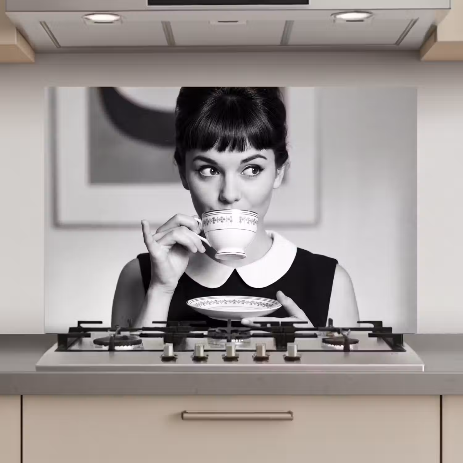 Portret - Thee - Vrouw keuken achterwand spatscherm klein -3d_website