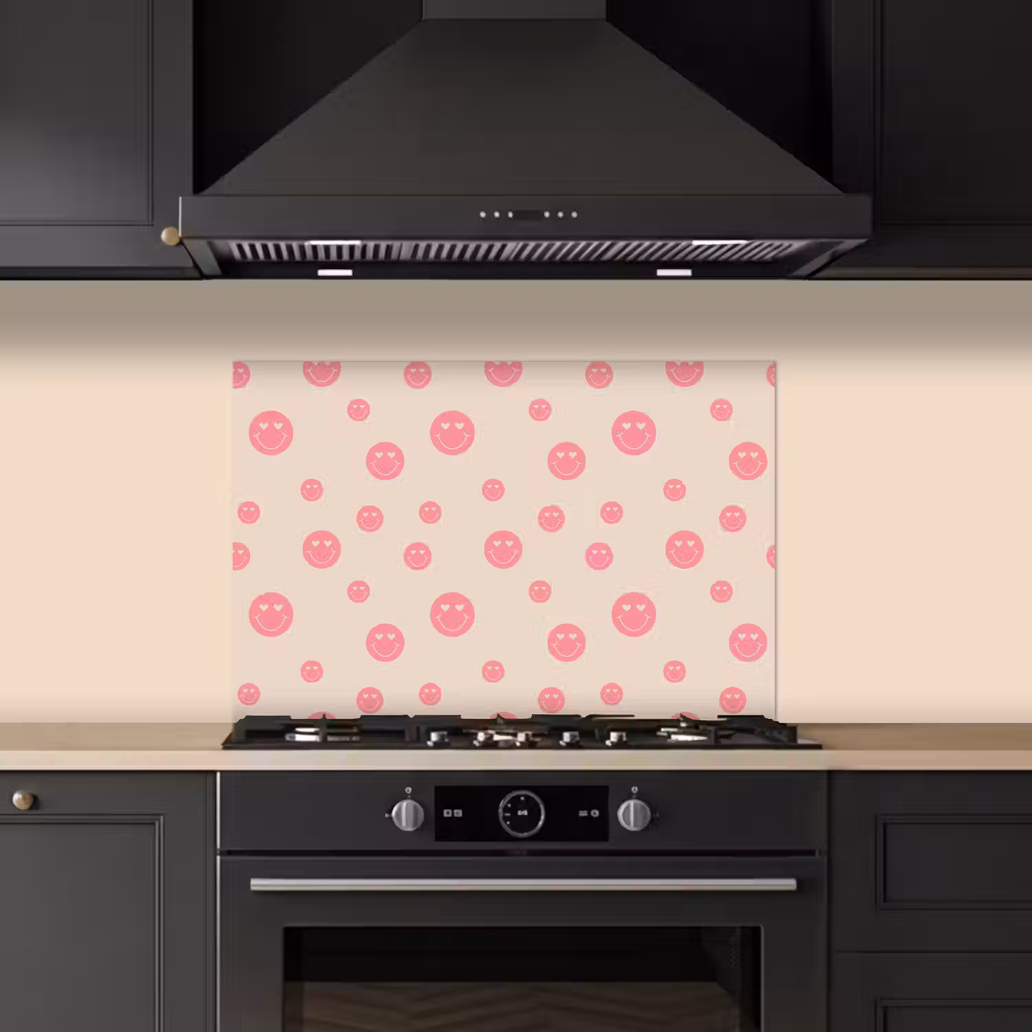 Smiley - Hart - Ogen - Patroon keuken achterwand spatscherm klein 900 -sfeer1