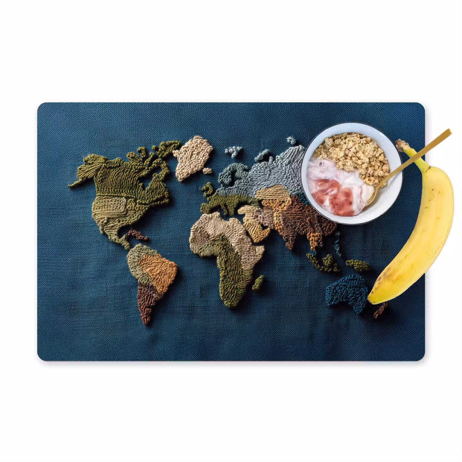 Wereldkaart - Geborduurd - Verschillende tinten Placemat vinyl groot -zzzproduct_Kitchenyeah-website