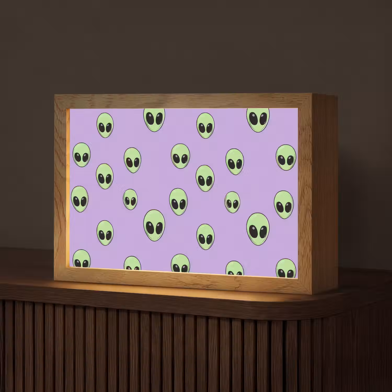 Alien - Retro - Lila Light Box met kabel (Tafellamp) klein 924 -z3d_website