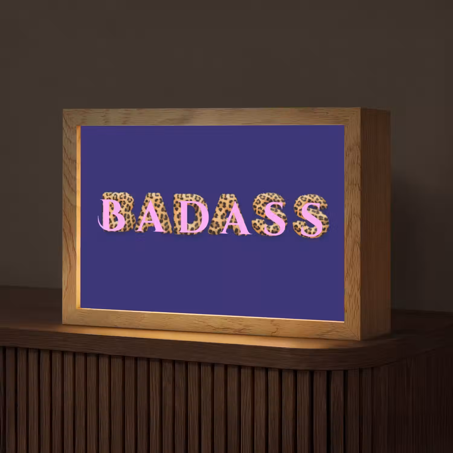 Badass - Panterpint - Schaduw - Roze Light Box met kabel (Tafellamp) klein -z3d_website