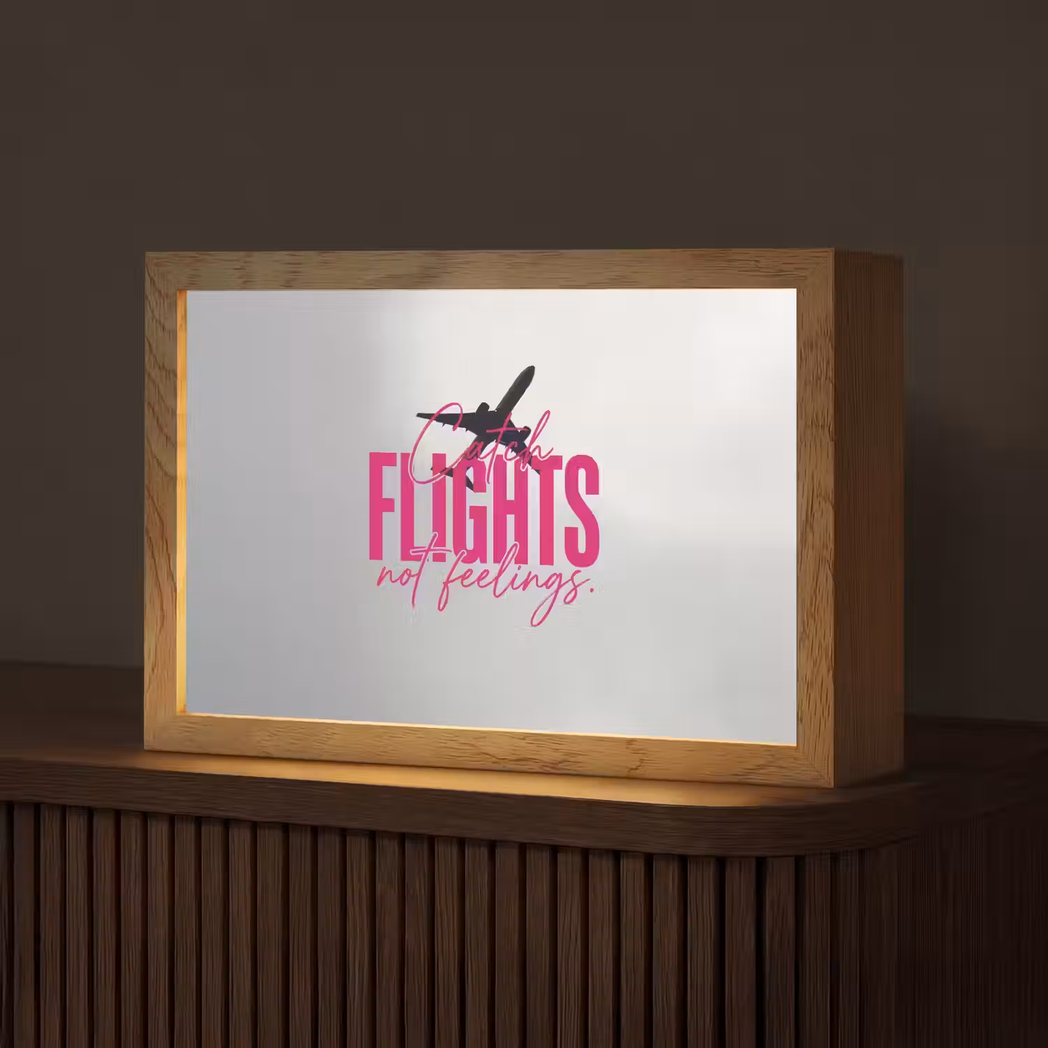 Catch flights not feelings - Vliegtuig - Roze Light Box met kabel (Tafellamp) klein -z3d_website