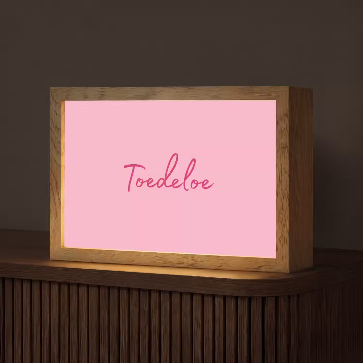 Toedeloe - Roze - Minimalistisch Light Box met kabel (Tafellamp) klein -z3d_website