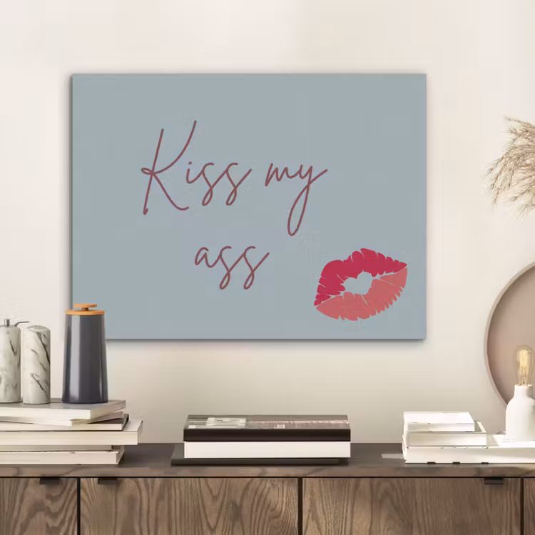 Kiss my ass - Lip - Blauw PET vilt klein -sfeer1