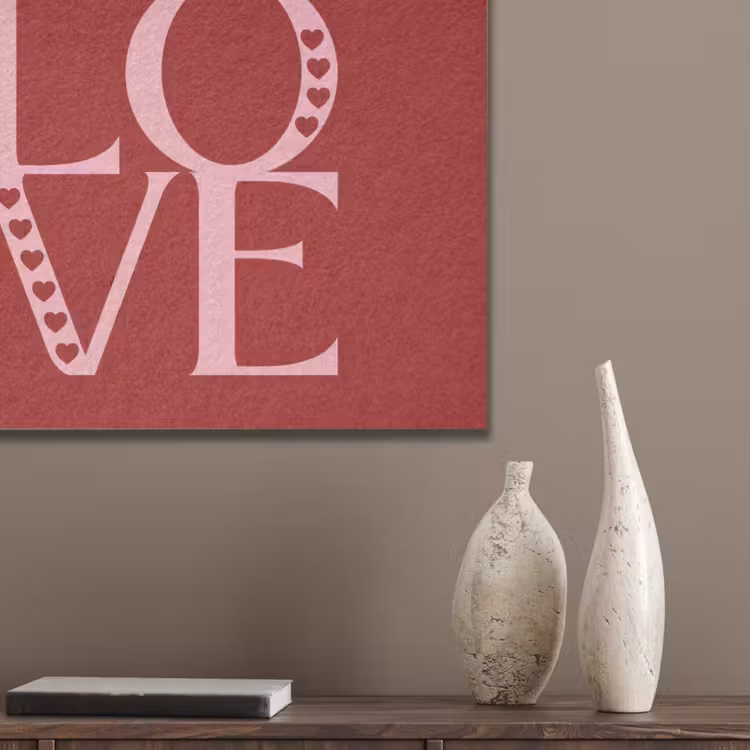 Love - Rood - Hatjes PET vilt klein -sfeer6_closeup