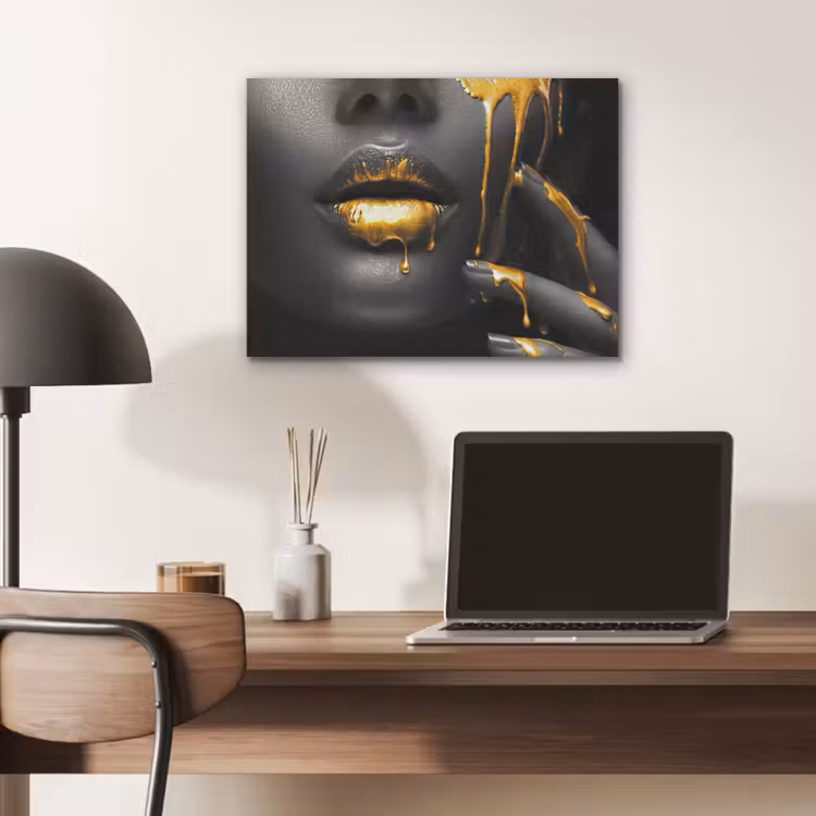 Vrouw - Zwart - Goud - Gezicht - Lippen PET vilt klein -sfeer5