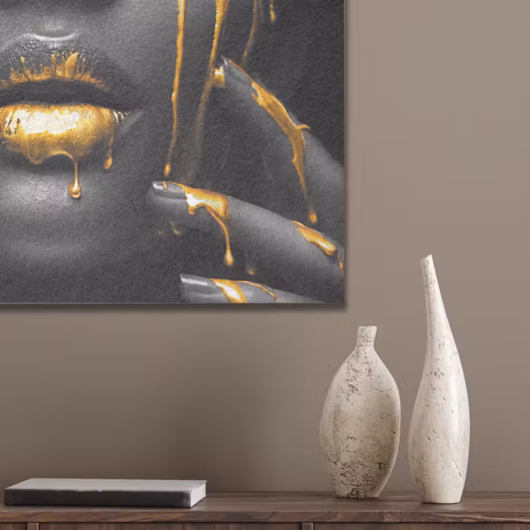 Vrouw - Zwart - Goud - Gezicht - Lippen PET vilt klein -sfeer6_closeup