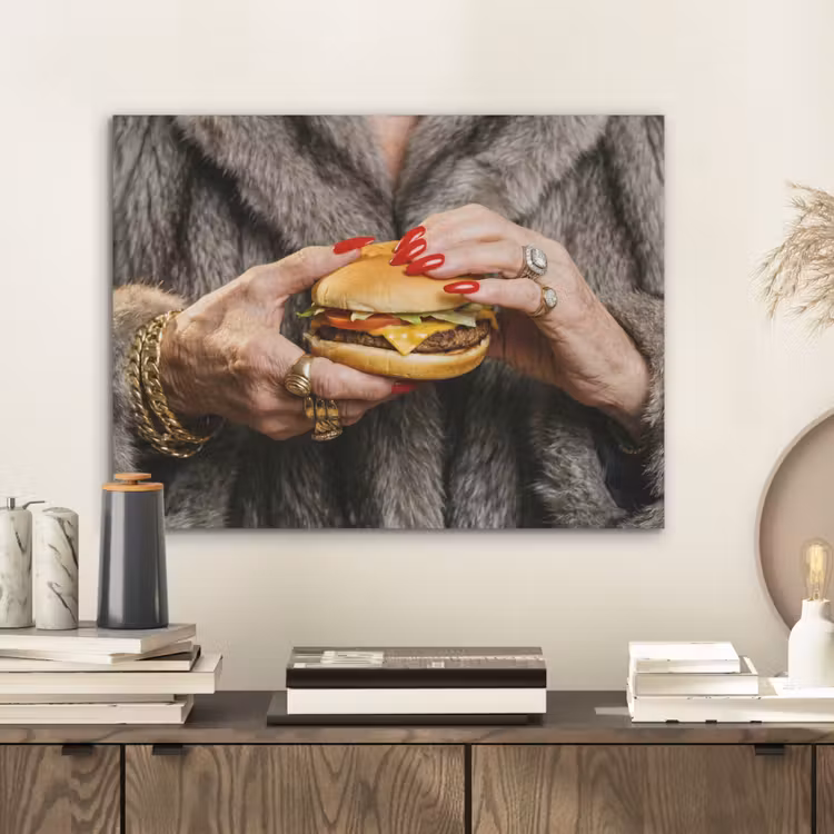 Vrouw - Hamburger - Bontjas PET vilt klein -sfeer1
