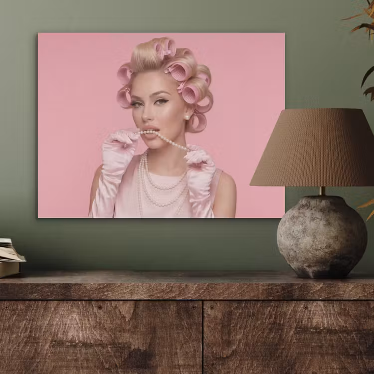 Vrouw - Roze - Parelketting - Krulspelden PET vilt klein -sfeer2