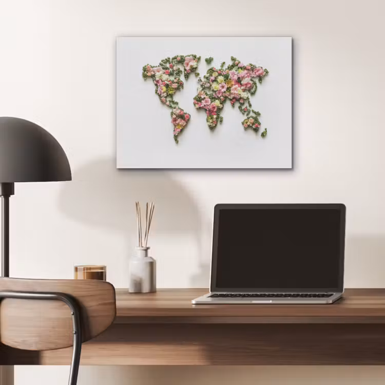 Wereldkaart - Kleurrijk - Bloemen - Lente PET vilt klein -sfeer5