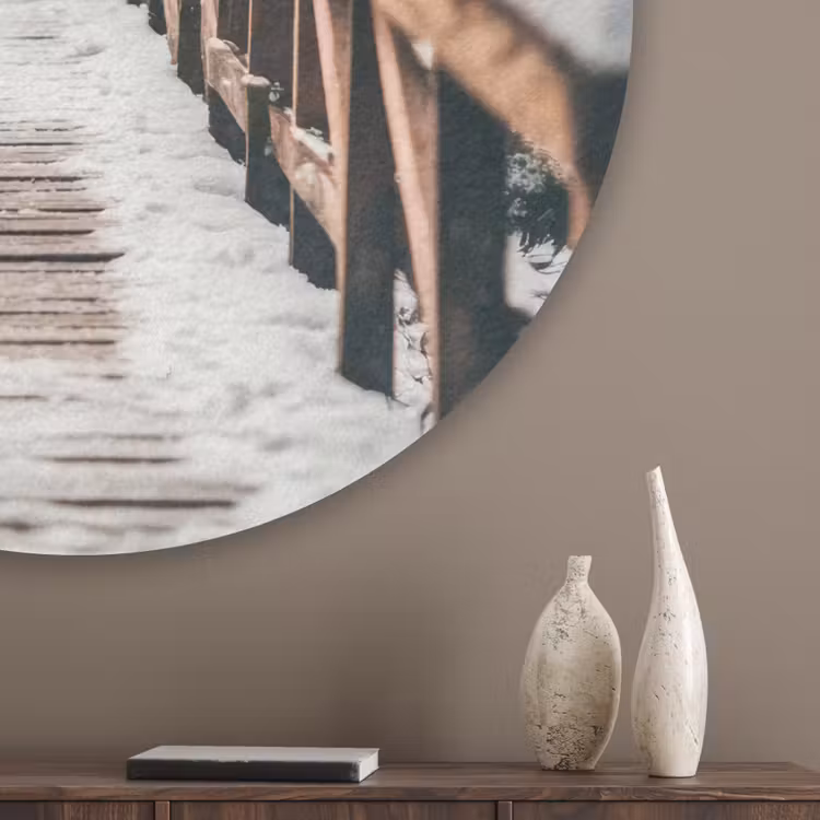 Brug - Winterlandschap - Bos - Natuur - Sneeuw Akoestische PET Vilt - Rond klein -sfeer5_closeup