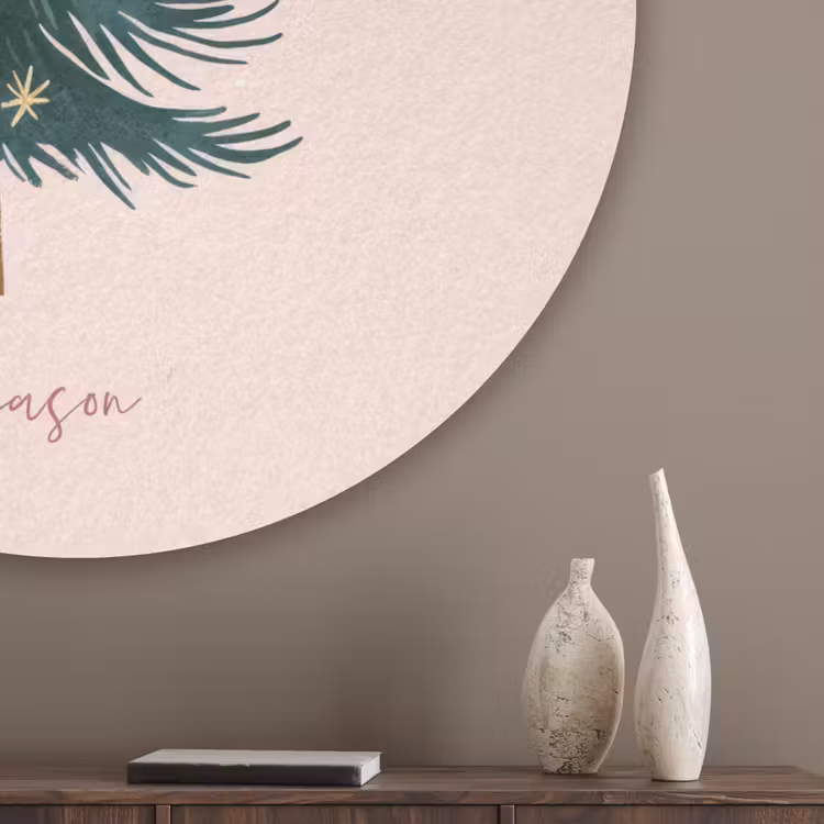 Christmas Season - Kerst - Kerstboom - Roze Akoestische PET Vilt - Rond klein -sfeer5_closeup