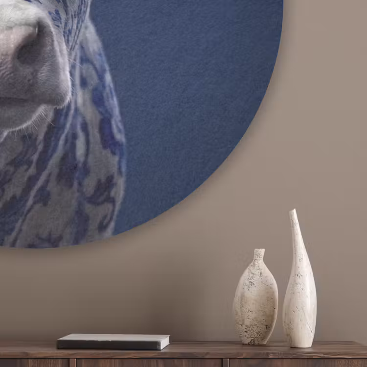 Koe - Delfts - Blauw - Artistiek Akoestische PET Vilt - Rond klein -sfeer5_closeup