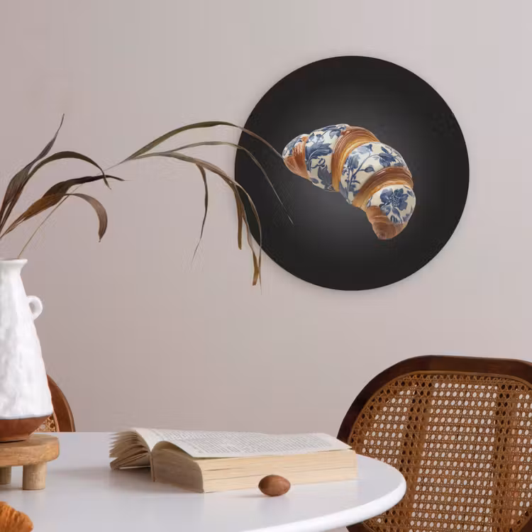 Croissant - Bloemenpatroon - Delftsblauw Akoestische PET Vilt - Rond klein -sfeer3