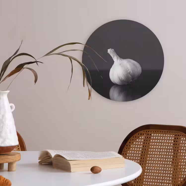 Knoflook - Zwart - Wit Akoestische PET Vilt - Rond klein -sfeer3