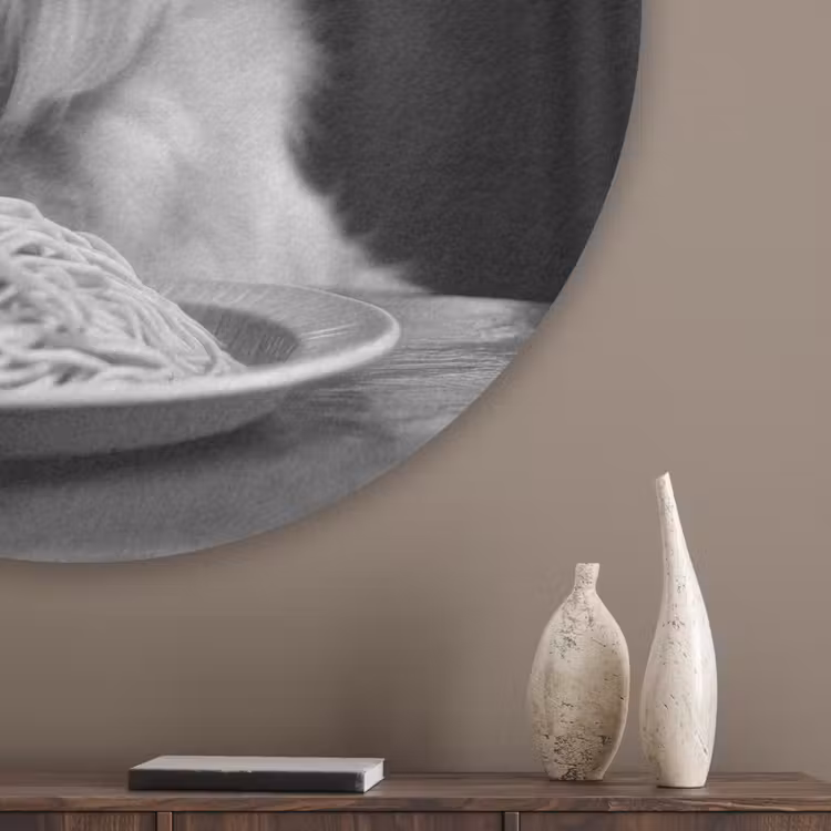 Golden Retriever - Hond - Vrolijk - Bord spaghetti - Zwart - wit Akoestische PET Vilt - Rond klein -sfeer5_closeup