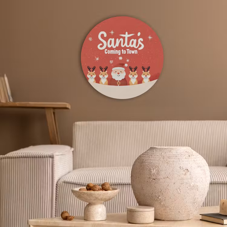 Illustratie - Kerstman - Rendieren - Rood Akoestische PET Vilt - Rond klein -sfeer1