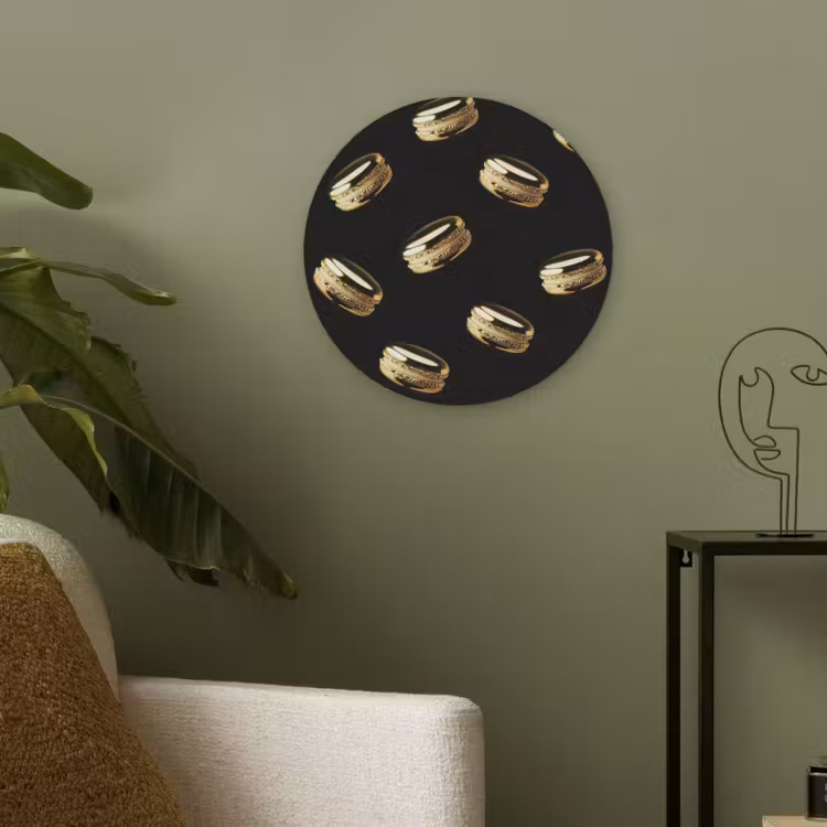 Macarons - Patroon - Goud - Zwart Akoestische PET Vilt - Rond klein -sfeer2