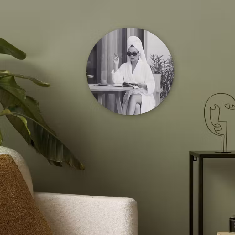 Modern - Vrouw - Zwart - Wit Akoestische PET Vilt - Rond klein -sfeer2