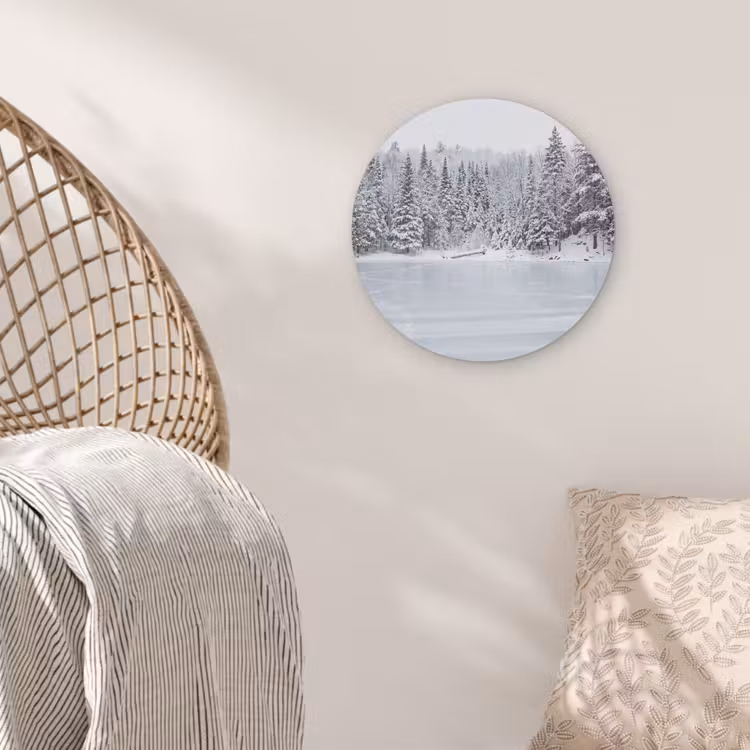 Meer - Dennen - IJs - Winter - Rustgevend Akoestische PET Vilt - Rond klein -sfeer4