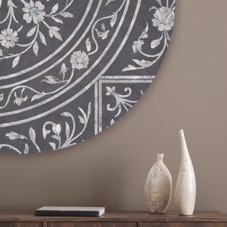 Patroon - Bloemmotief - Decoratie - Klassiek - Zwart Akoestische PET Vilt - Rond klein -sfeer5_closeup