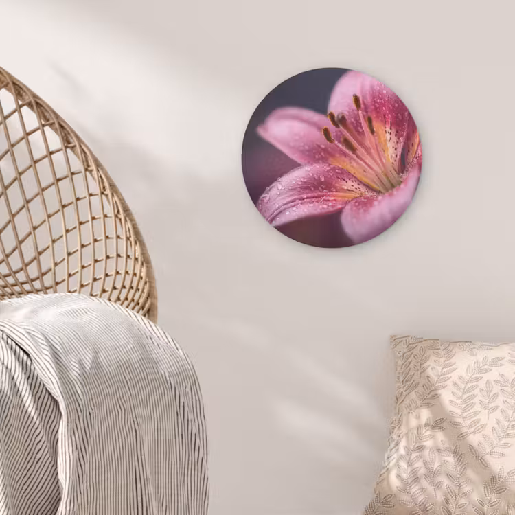 Roze - lelie - Dauwdruppels Akoestische PET Vilt - Rond klein -sfeer4